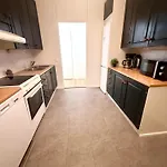 شقة Huge 5room In Center Of *