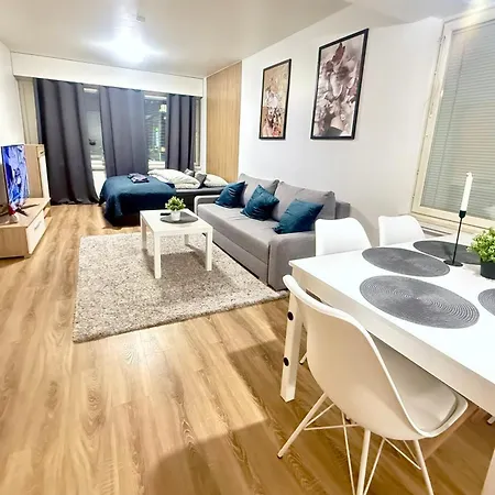 Huge 5room In Center Of *
